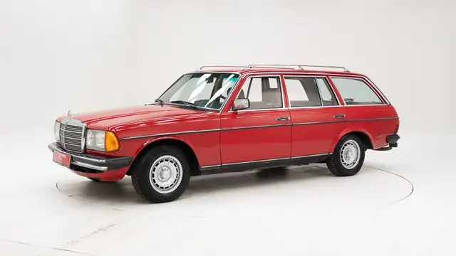 Mercedes-Benz W123 300 TD '80 CH18691