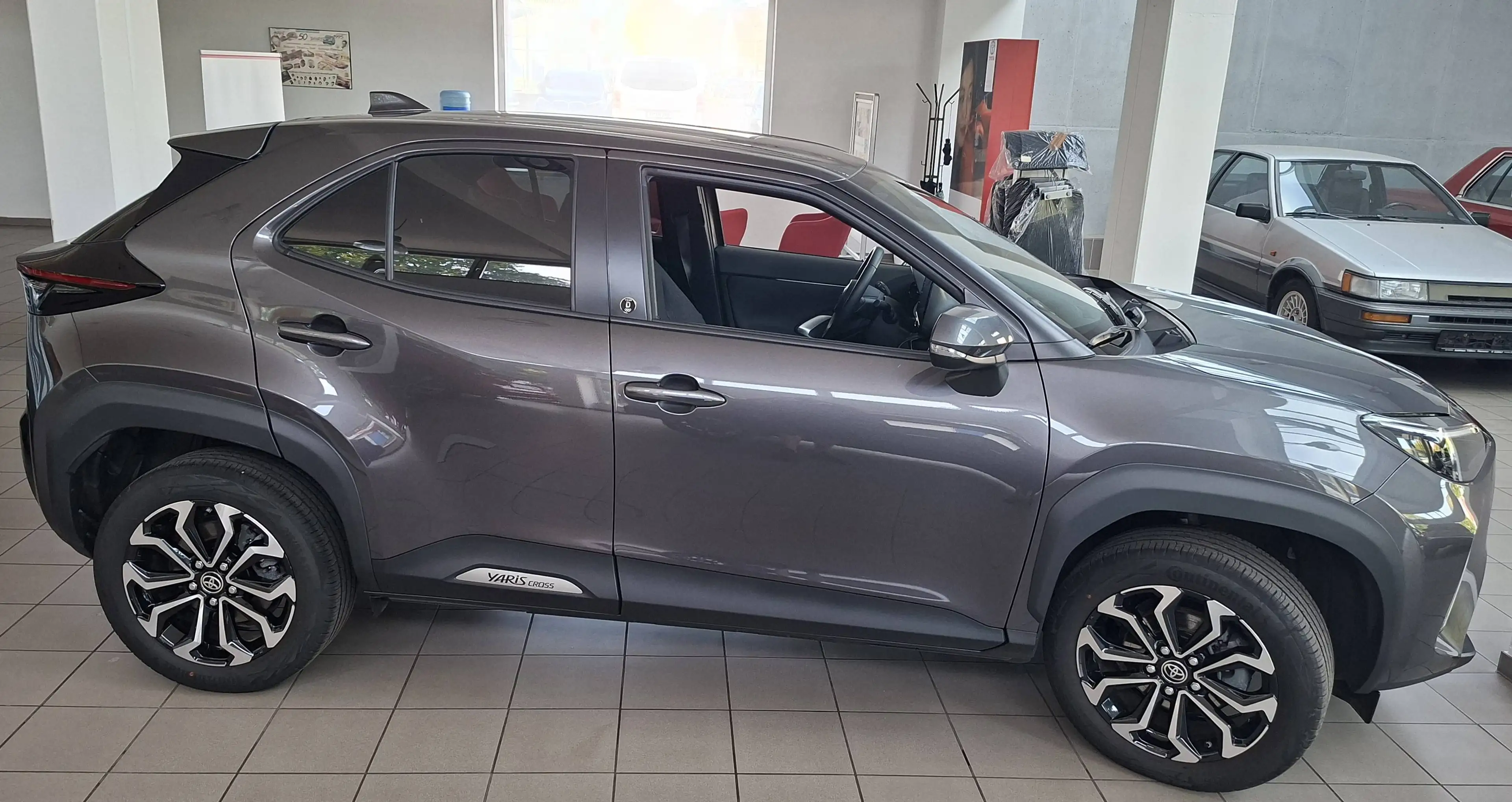 Toyota Yaris Cross Hybrid FWD Team D + WKR + AHK + Elektr. Heckklappe+ Safaty Paket + Garantie