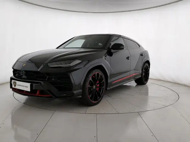 Lamborghini Urus main image