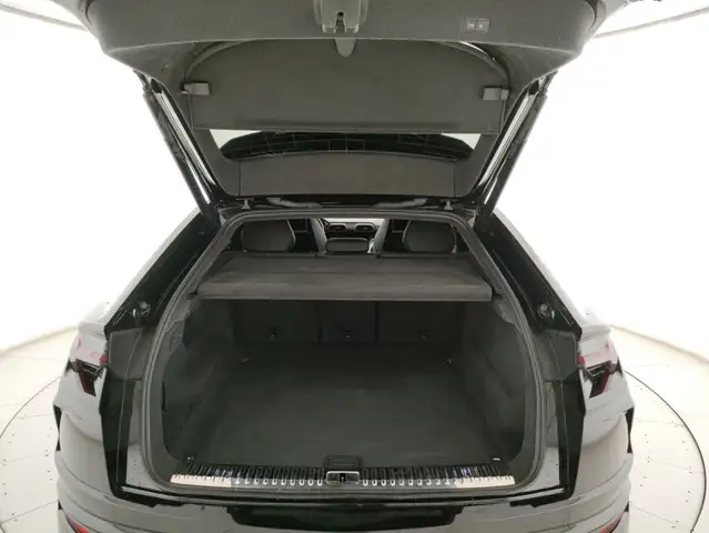 Lamborghini Urus view 12