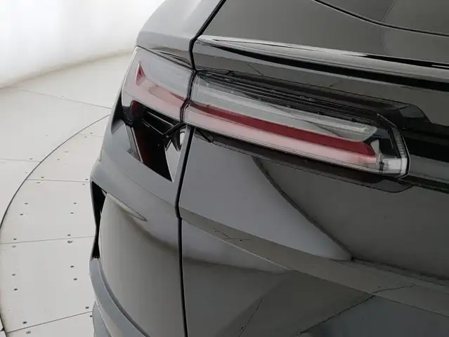 Lamborghini Urus view 19