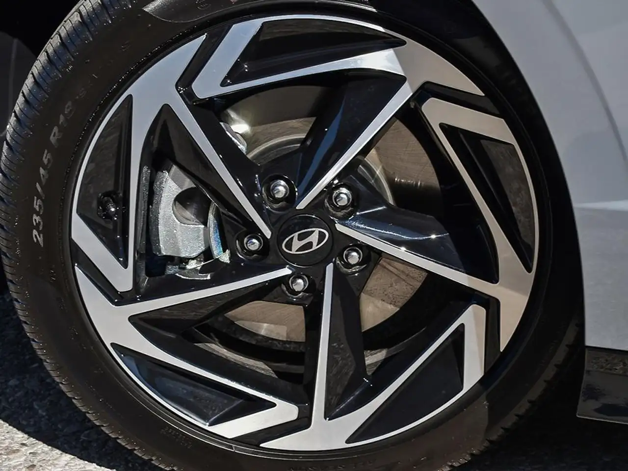Hyundai SONATA снимка Hyundai SONATA