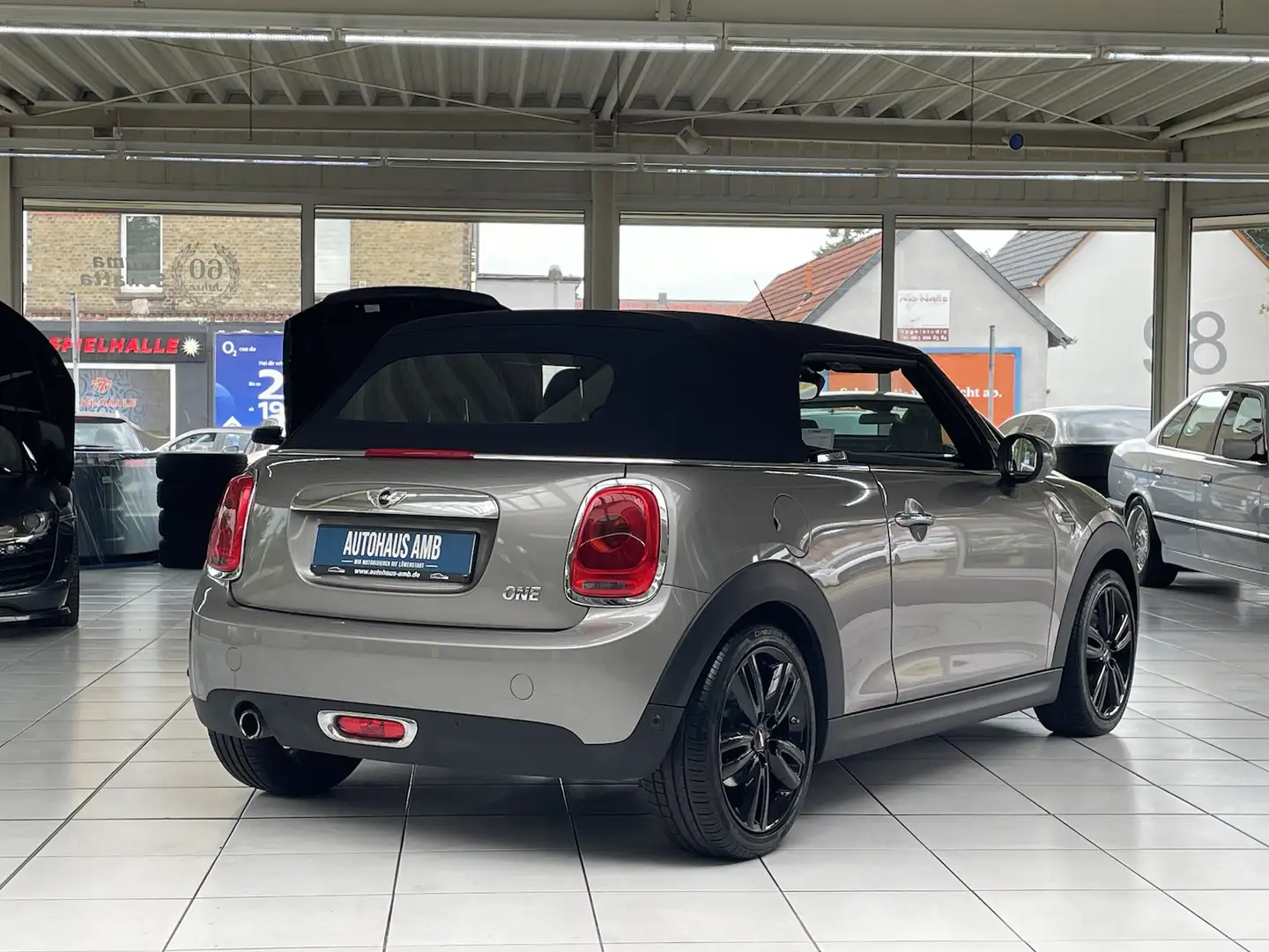MINI One Cabrio 1.2 Klima Sitzheiz. Leder PDC Grau - 2