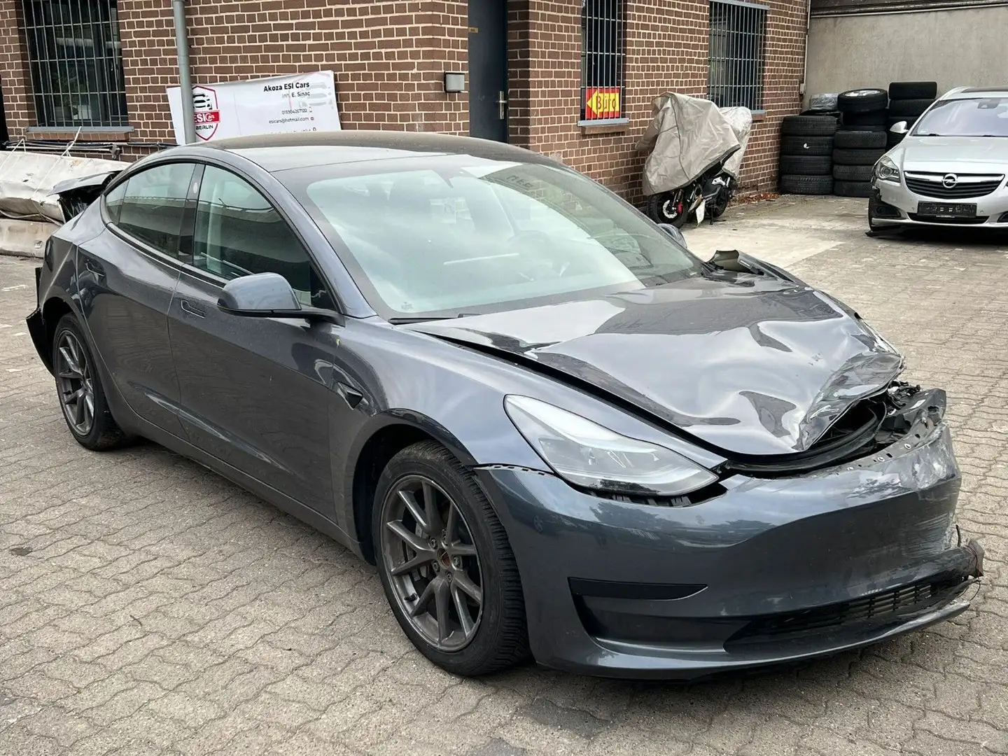 Tesla Model 3 PanoD/Kamera/"fahrfähig" Argent - 1