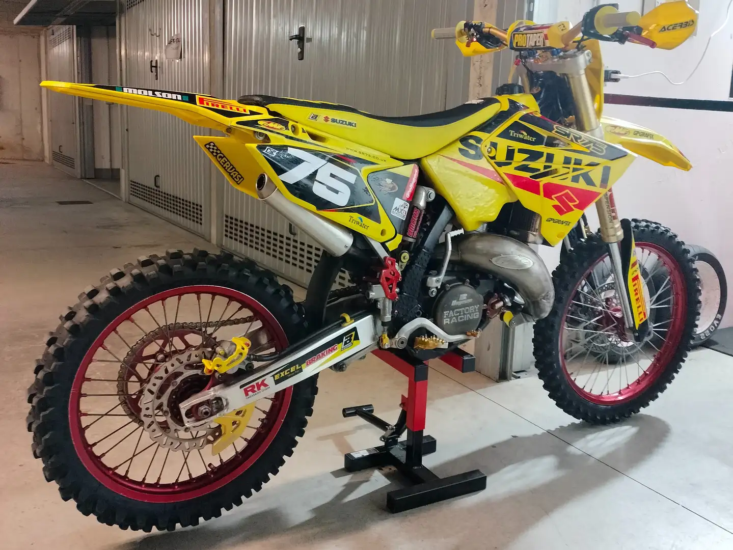 Suzuki RM 125 Cross Желтый - 2