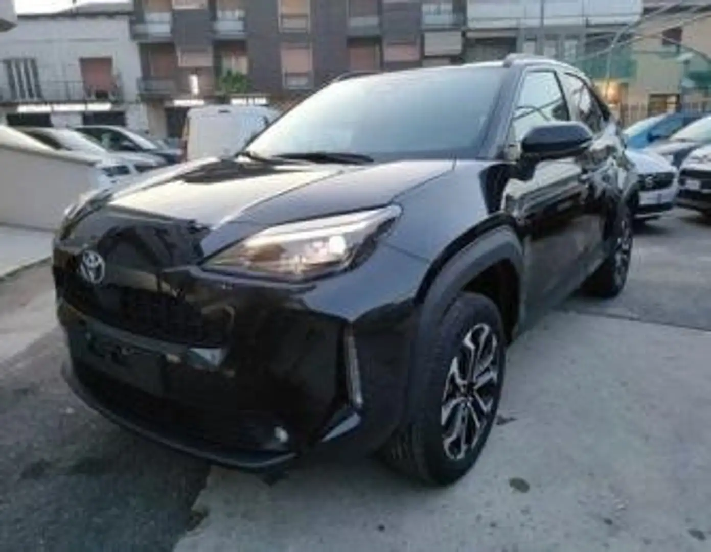Toyota Yaris Cross 1.5h Trend 130cv e-cvt sconto 5500€ Nero - 1