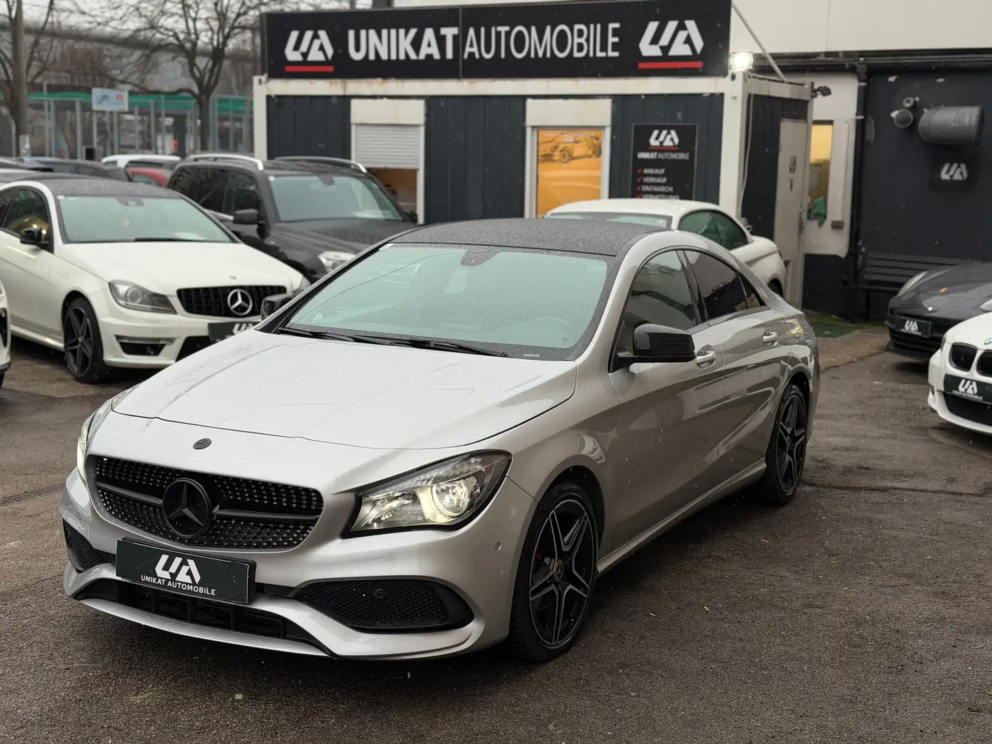 Mercedes-Benz CLA 220 CLA 220 CDI AMG-Line Grau - 1