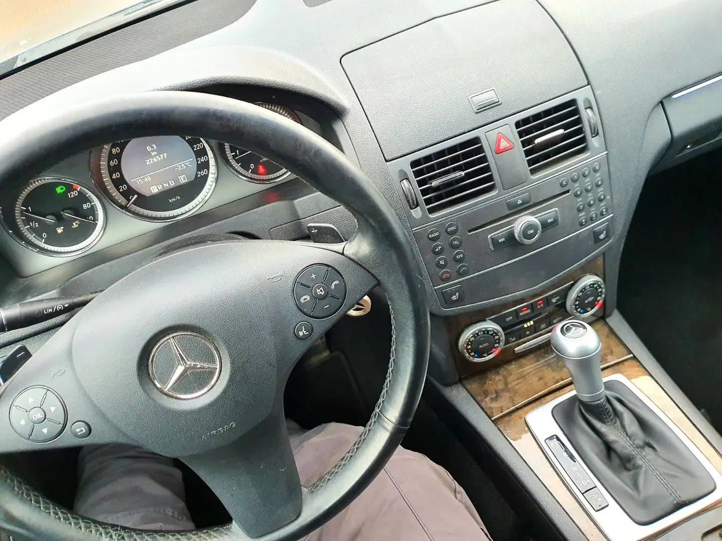 Mercedes-Benz C 220 Klasse. CDI Blueefficiency.AMG.AUTOMATIK Silber - 2