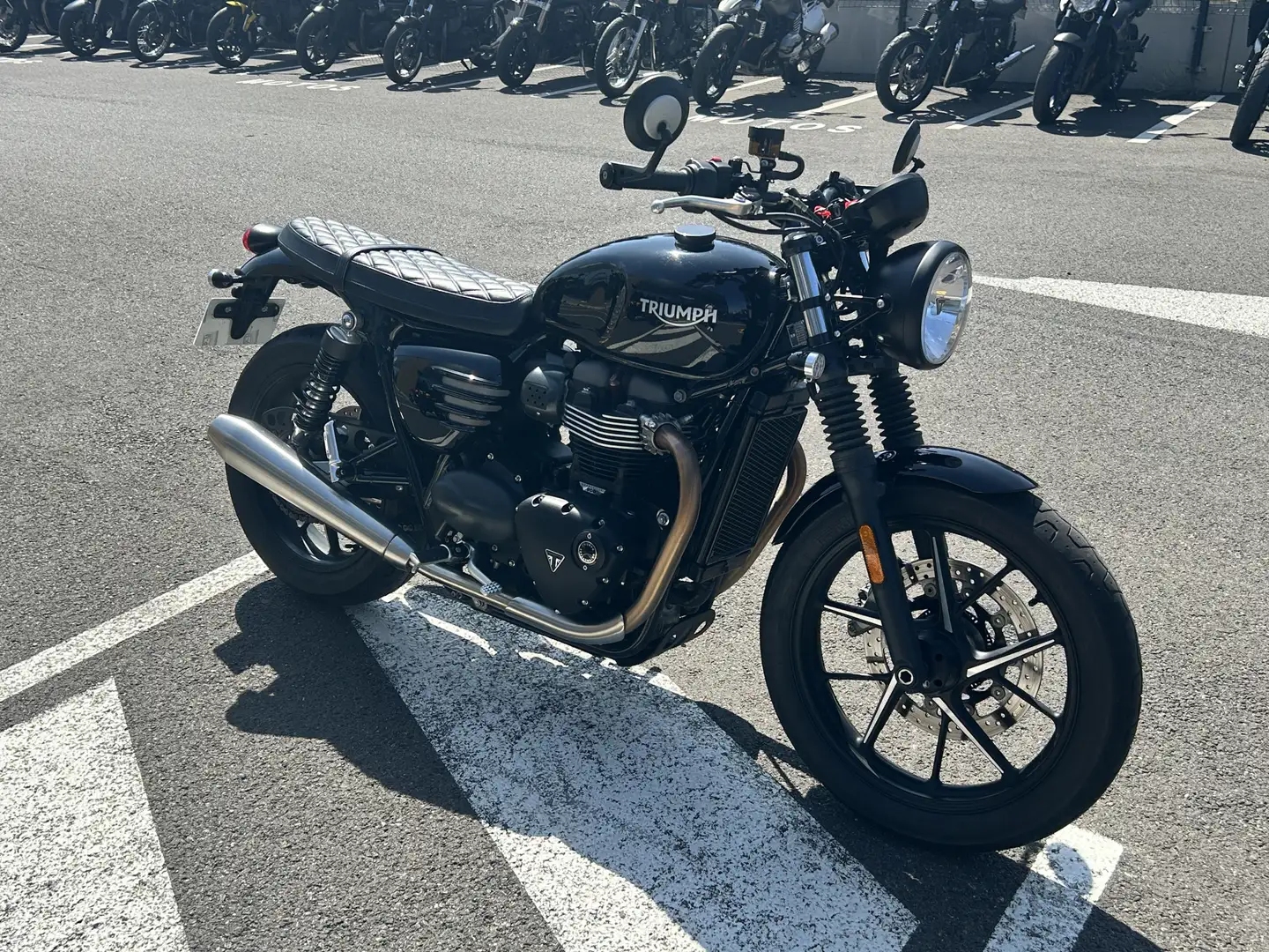 Triumph Street Twin - 2