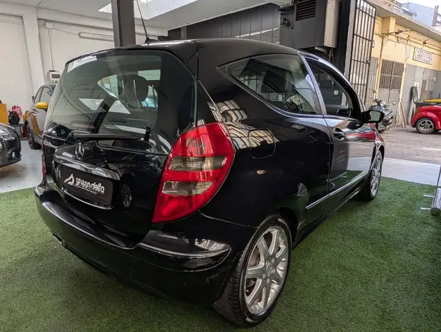 Mercedes-Benz A-Class view 4