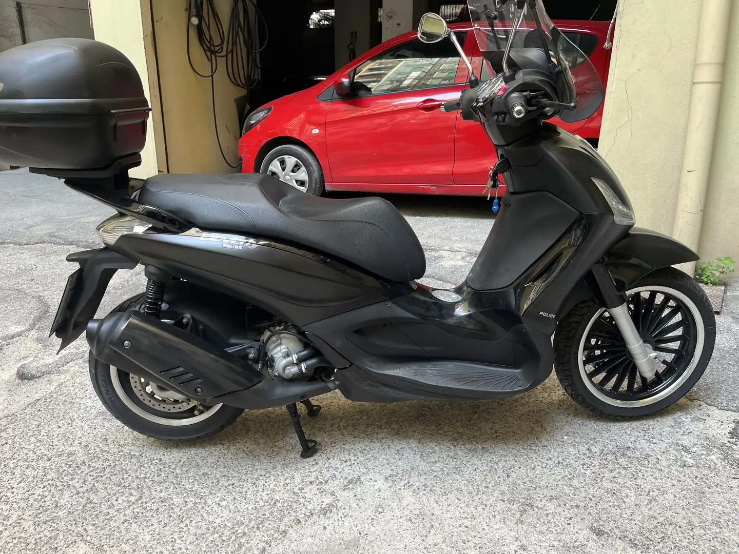 Piaggio Beverly 300 Police - 1