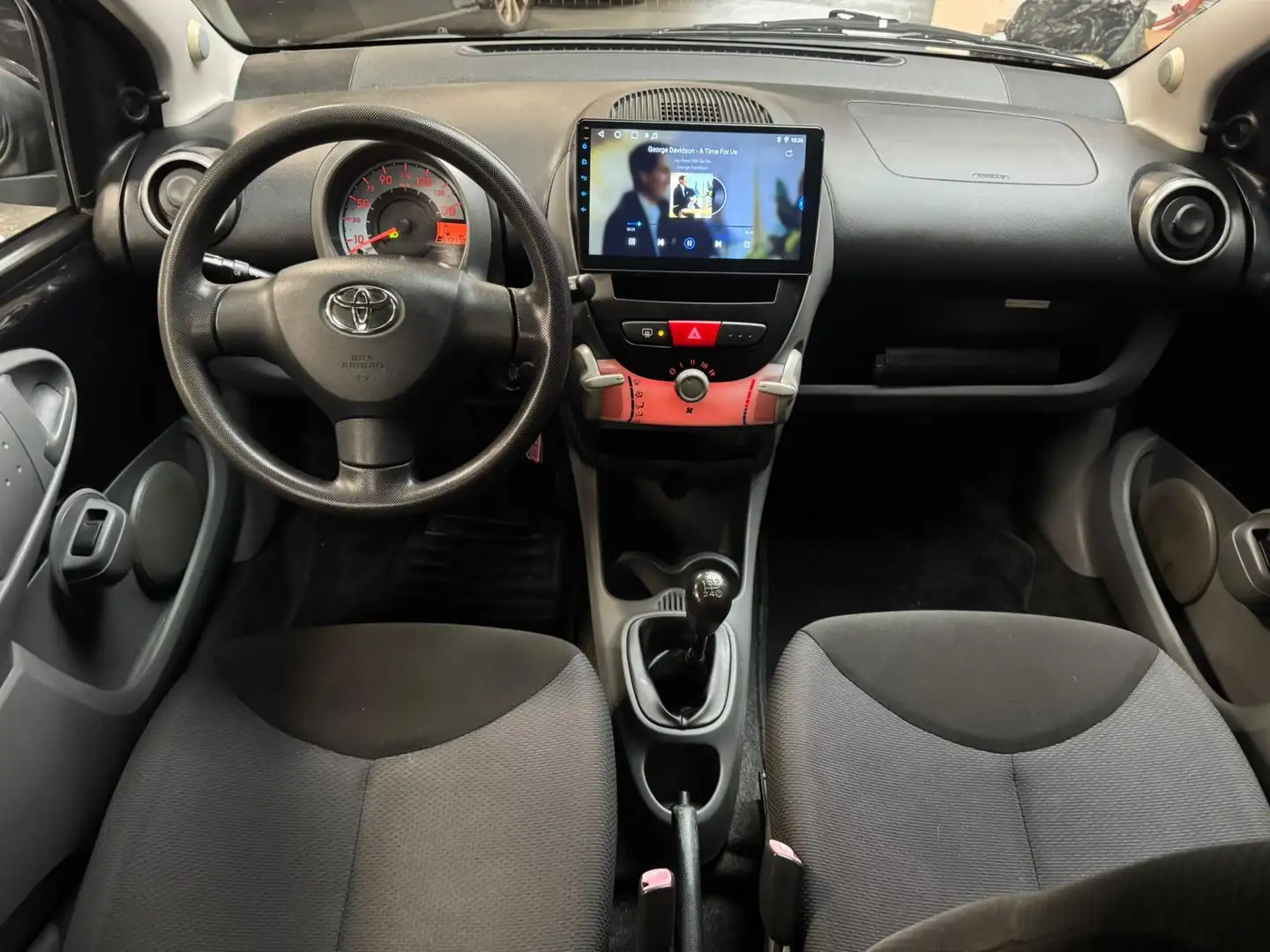 Toyota Aygo 1.0-12V + Elektrische Ramen Carplay Nieuwe apk NAP Zwart - 2