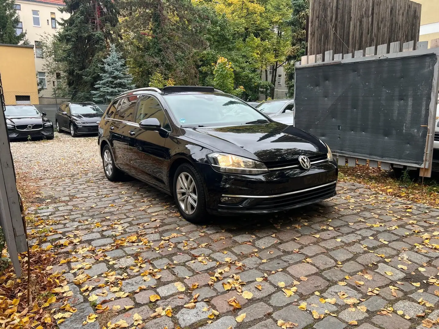 Volkswagen Golf 1.6 TDI BMT DSG Highline Variant Aut. Pano. Noir - 1