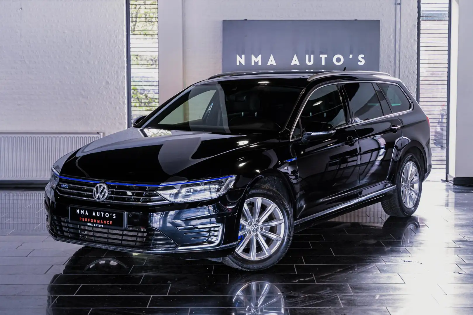 Volkswagen Passat Variant 1.4 TSI GTE Highline PANO | ACC | 1E EIGENAAR | SF Noir - 1