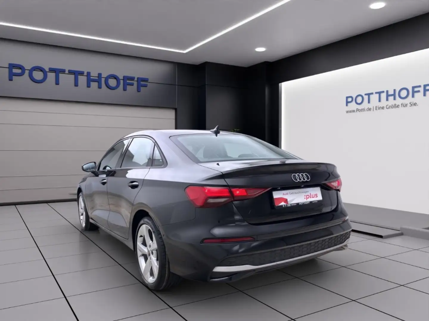 Audi A3 Limousine 35 TDI ADVANCED VIRTUAL LM18 NAVI SITZHZ Schwarz - 2
