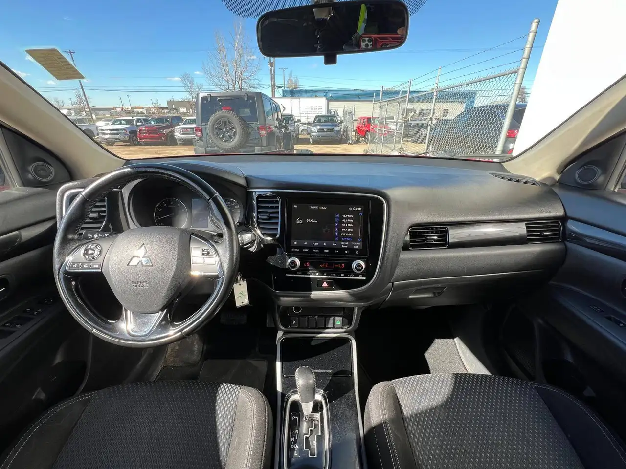 Mitsubishi Outlander photo Mitsubishi Outlander