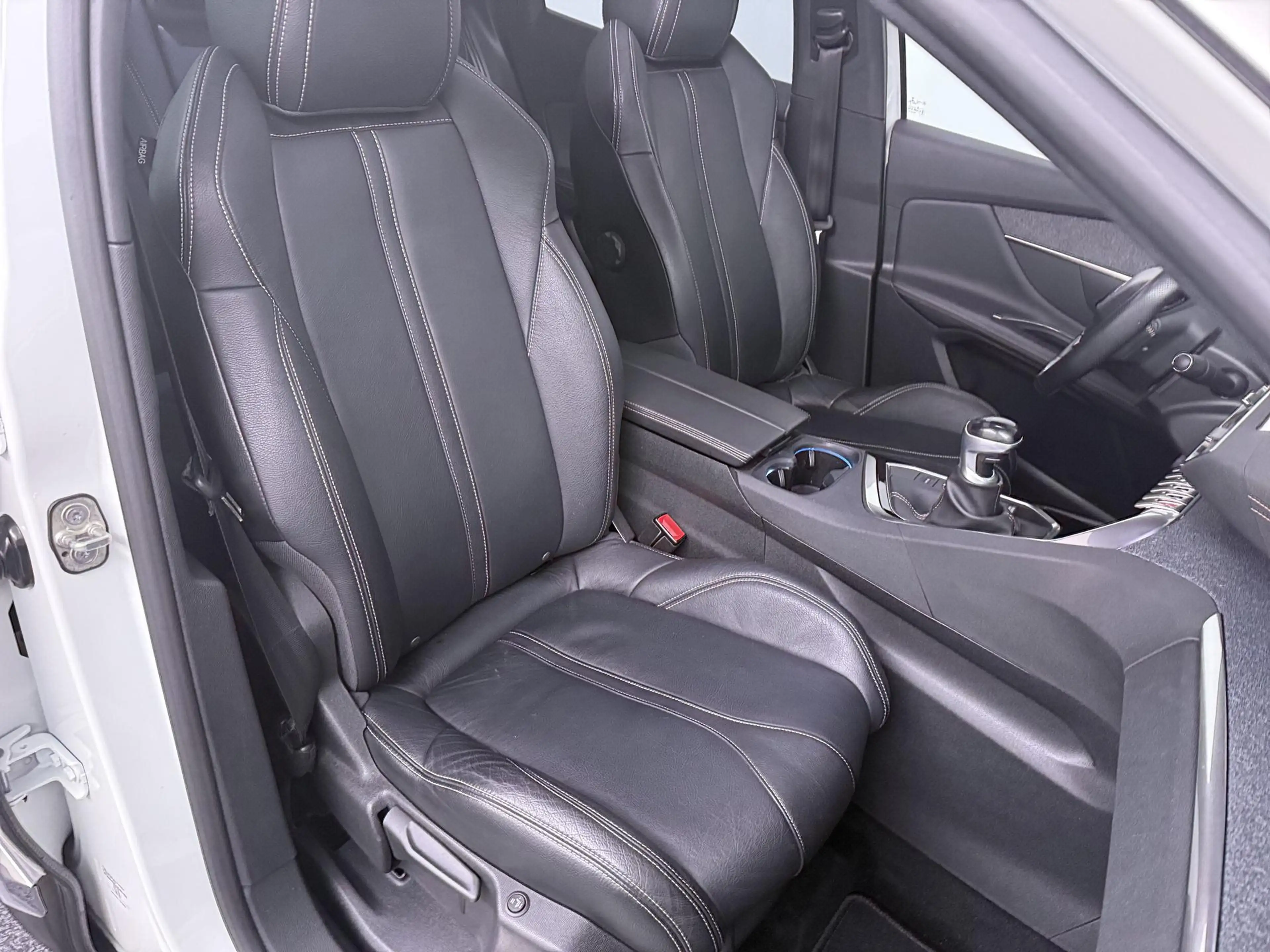 Peugeot 3008 1.2 PureTech GT Line Two Tone | Panoramadak | Foca — photo 41