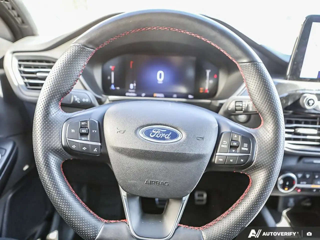 Ford Escape снимка Ford Escape
