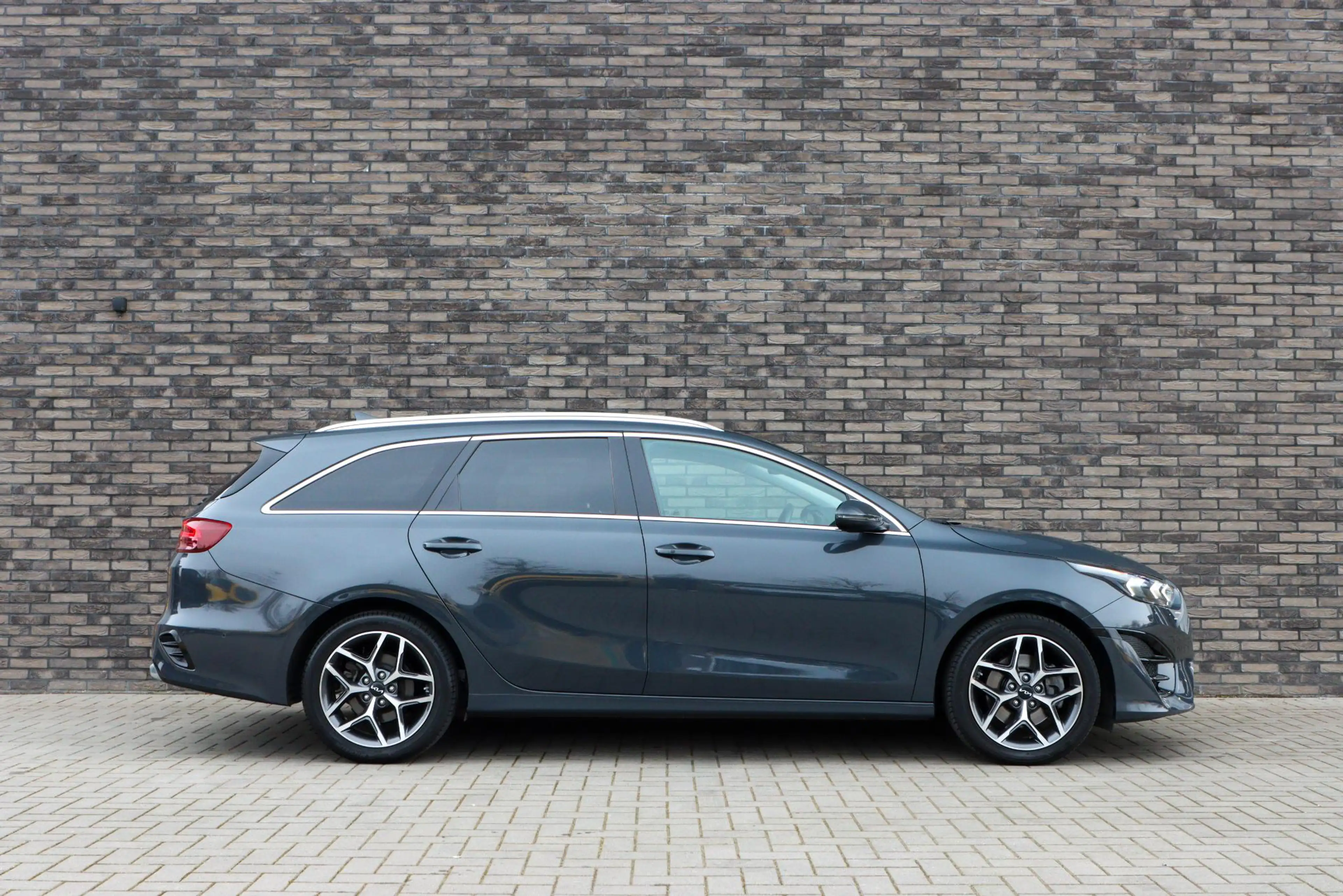 Kia Ceed SW / cee'd SW Sportswagon 1.6 GDI PHEV ExecutiveLine | Leer | Ad — photo 19
