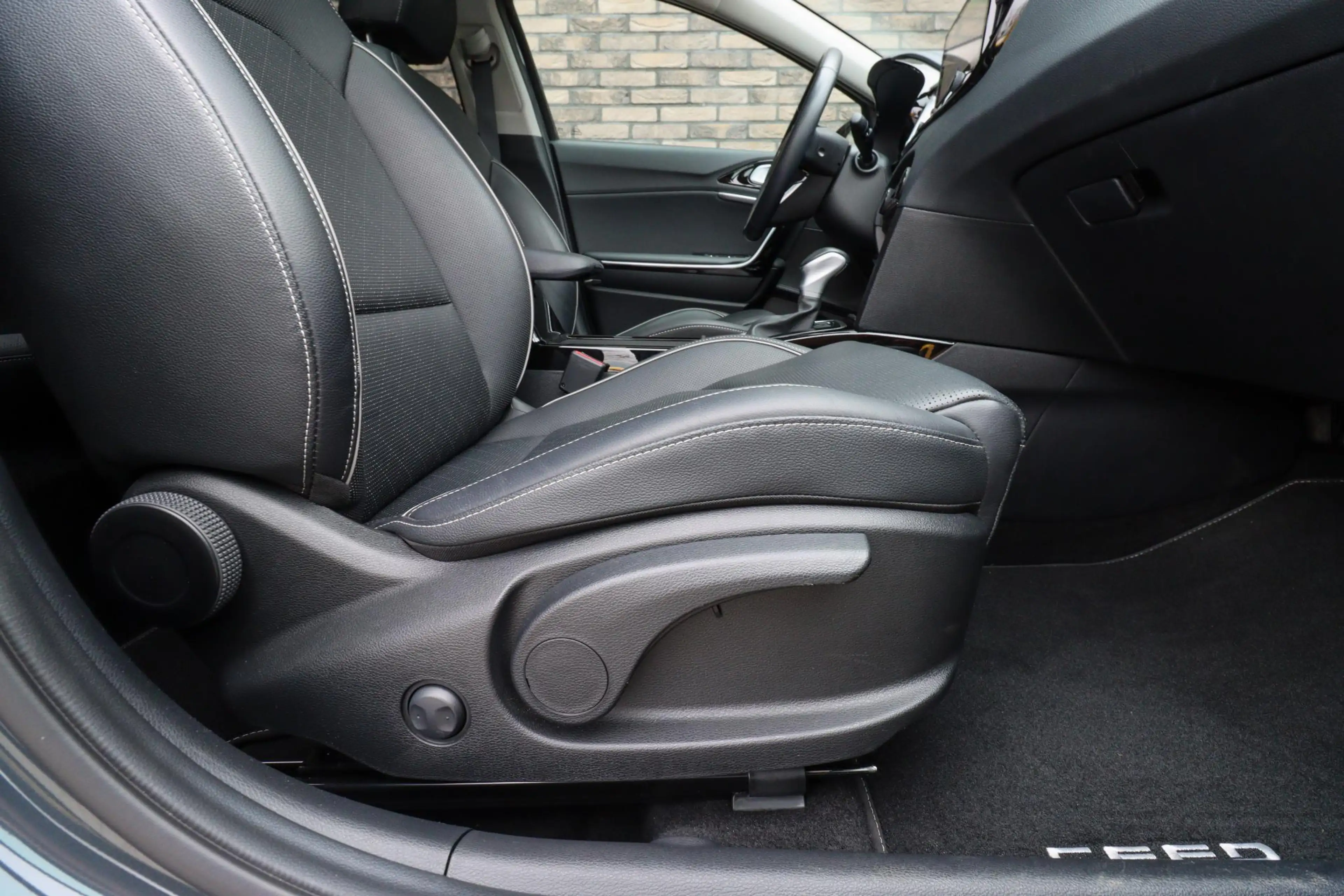 Kia Ceed SW / cee'd SW Sportswagon 1.6 GDI PHEV ExecutiveLine | Leer | Ad — photo 13