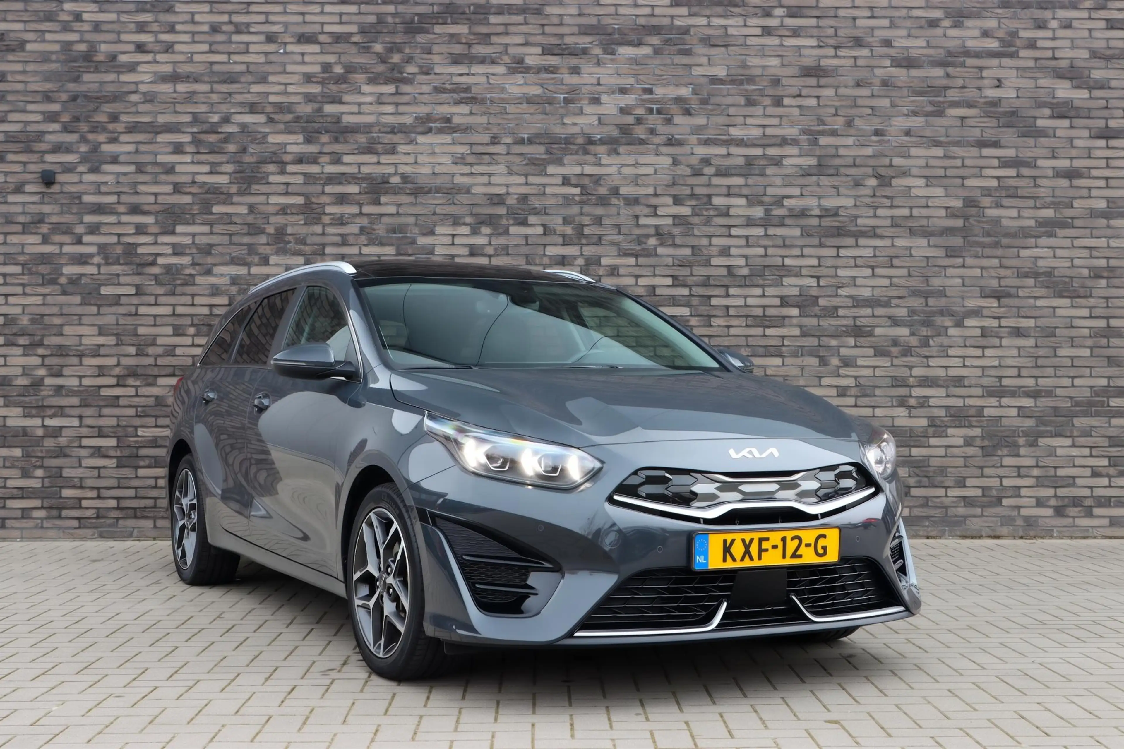 Kia Ceed SW / cee'd SW Sportswagon 1.6 GDI PHEV ExecutiveLine | Leer | Ad — photo 18