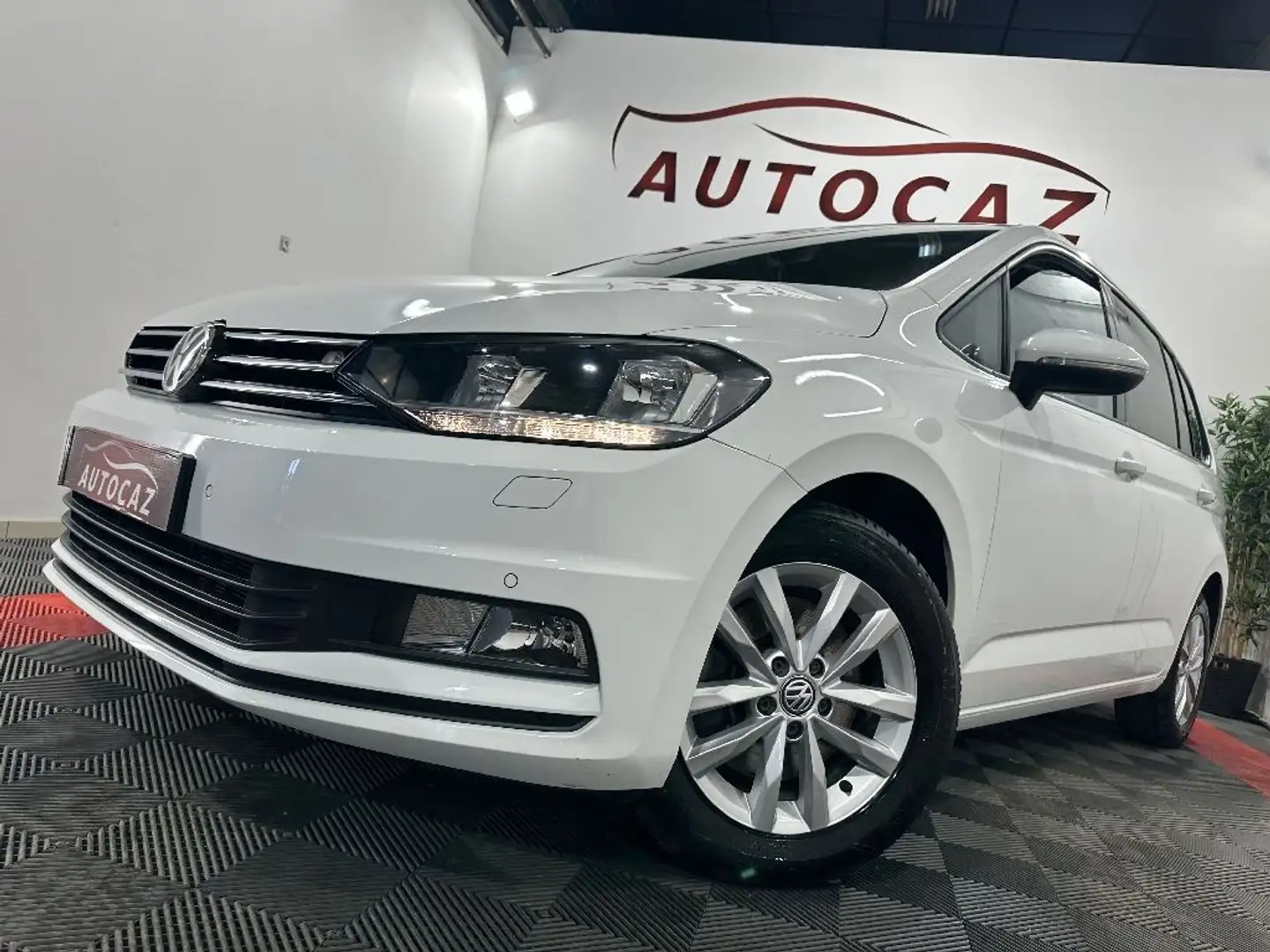 Volkswagen Touran 1.4 TSI 150 BMT DSG7 7pl Confortline +59500KM Blanc - 2