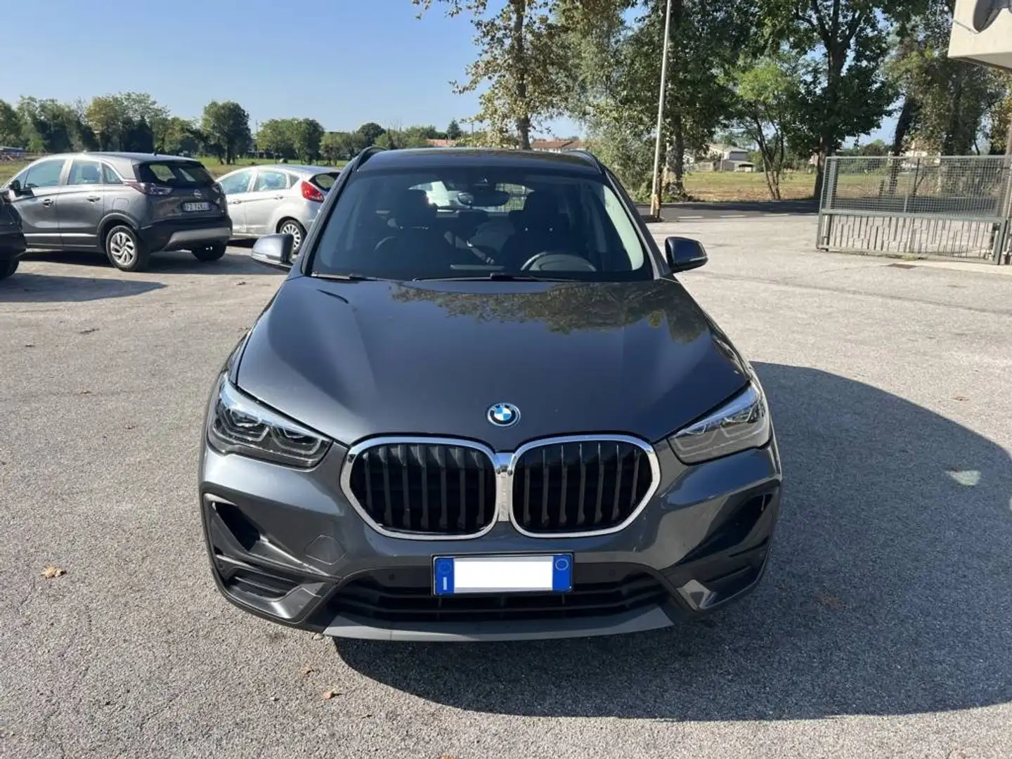 BMW X1 X1 xdrive25e Business Advantage auto Grau - 1