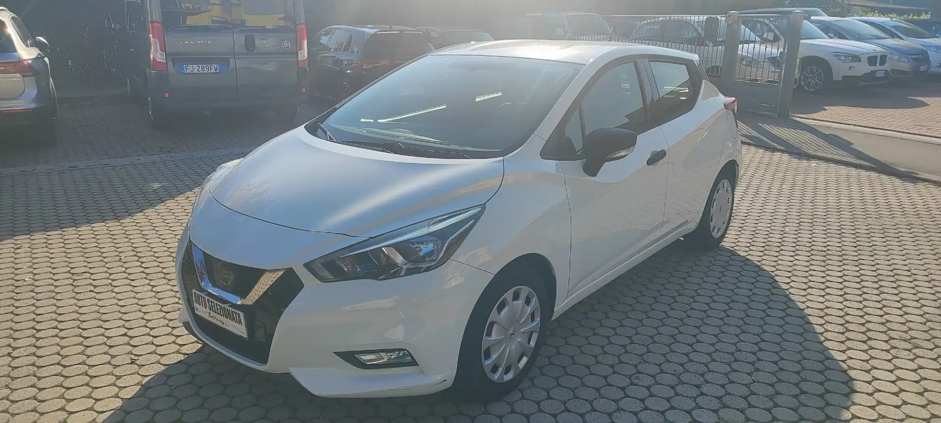 Nissan Micra Micra 1.0 IG 12V 5 porte Visia Bianco - 1