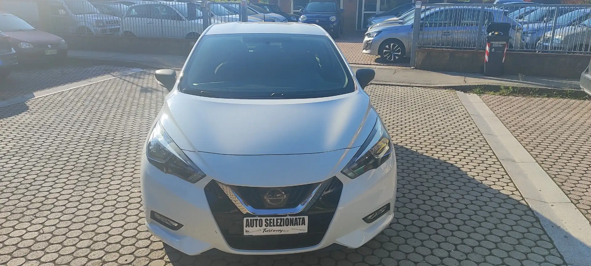 Nissan Micra Micra 1.0 IG 12V 5 porte Visia Bianco - 2