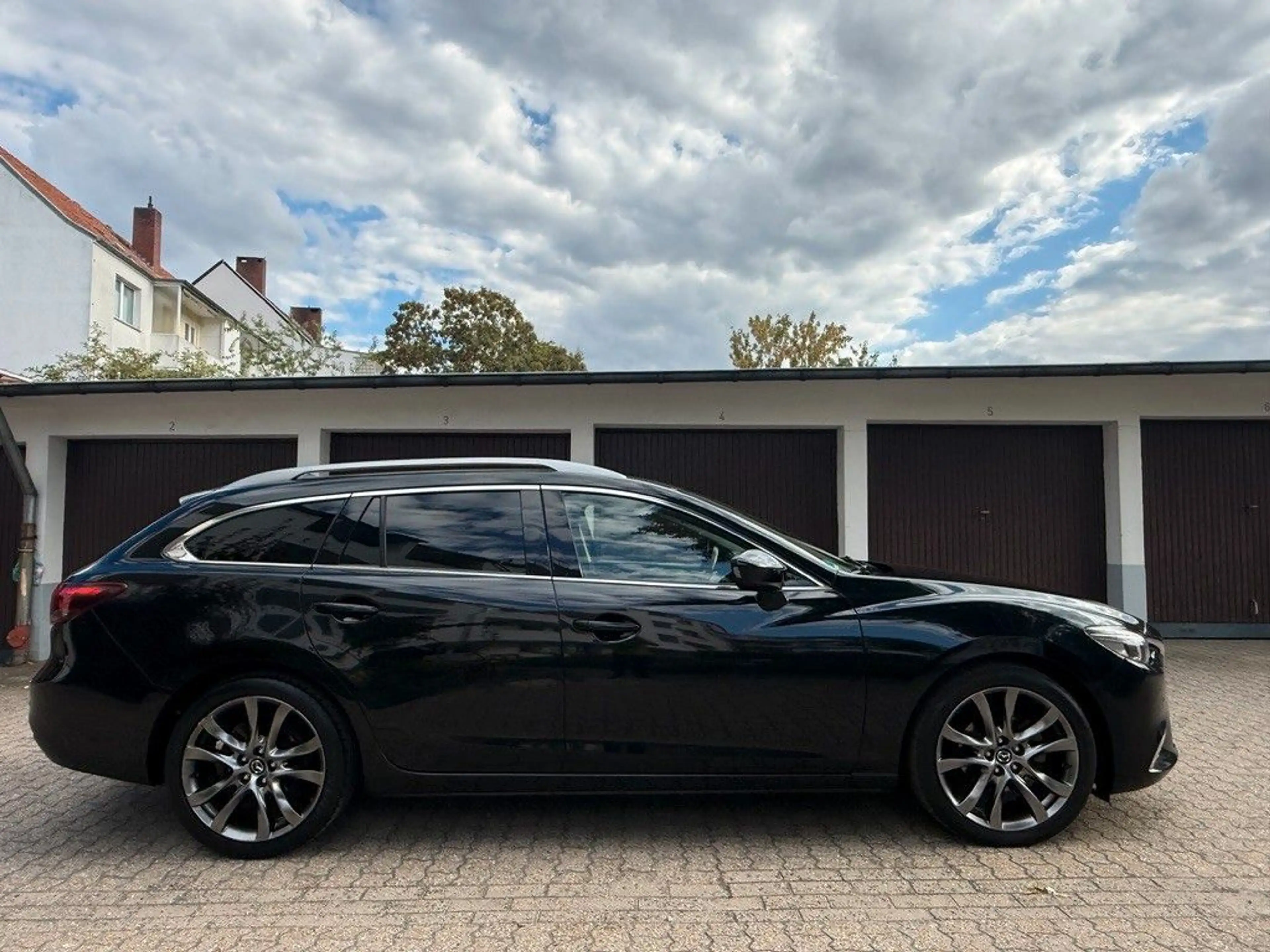 Mazda 6 Kombi "Sports-Line"Leder/HUD/BOSE/Kam/19.Z/SHZ — photo 3