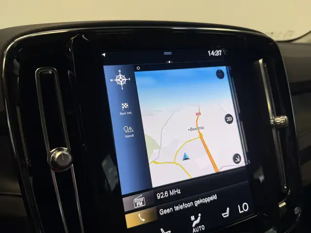 Volvo XC40 view 22