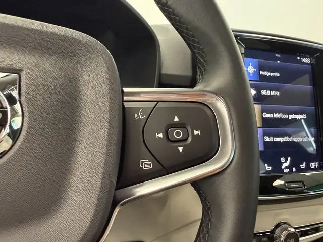 Volvo XC40 view 10