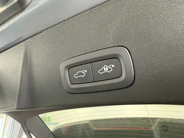 Volvo XC40 view 29