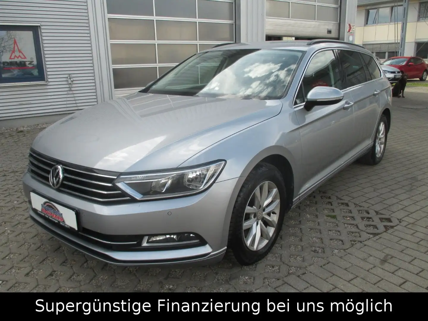 Volkswagen Passat Variant Comfortline BMT1,5.NAVI,GARANTIE. Silber - 1