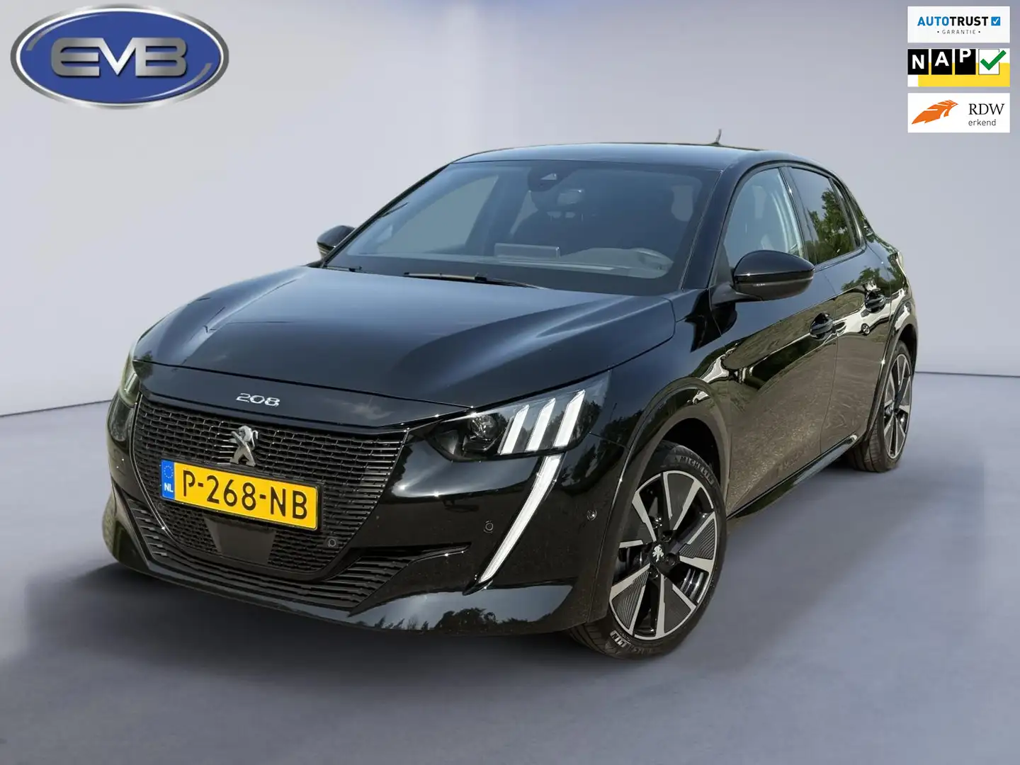 Peugeot e-208 EV GT Pack 50 kWh, fase 3, 21000 km, achteruitrijc Černá - 1