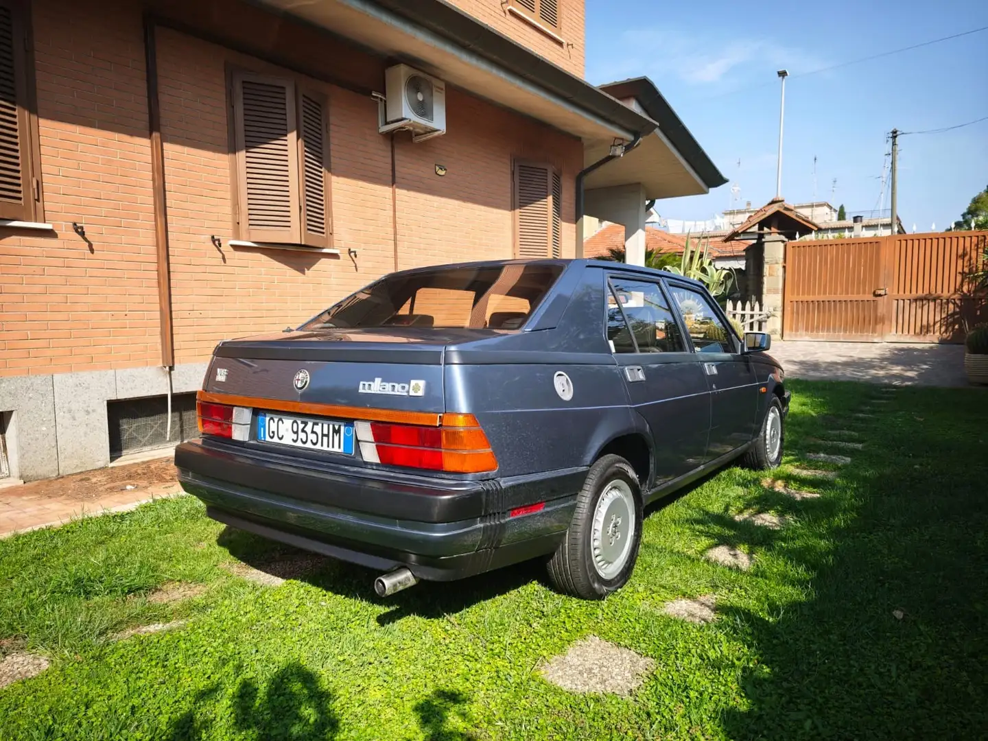 Alfa Romeo 75 Milano 2.5 V6 Quadrifoglio Oro - 2