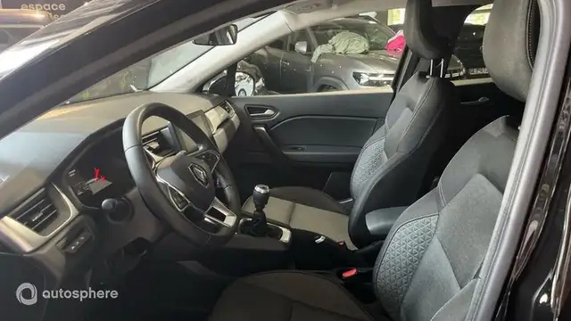 Renault Captur view 12