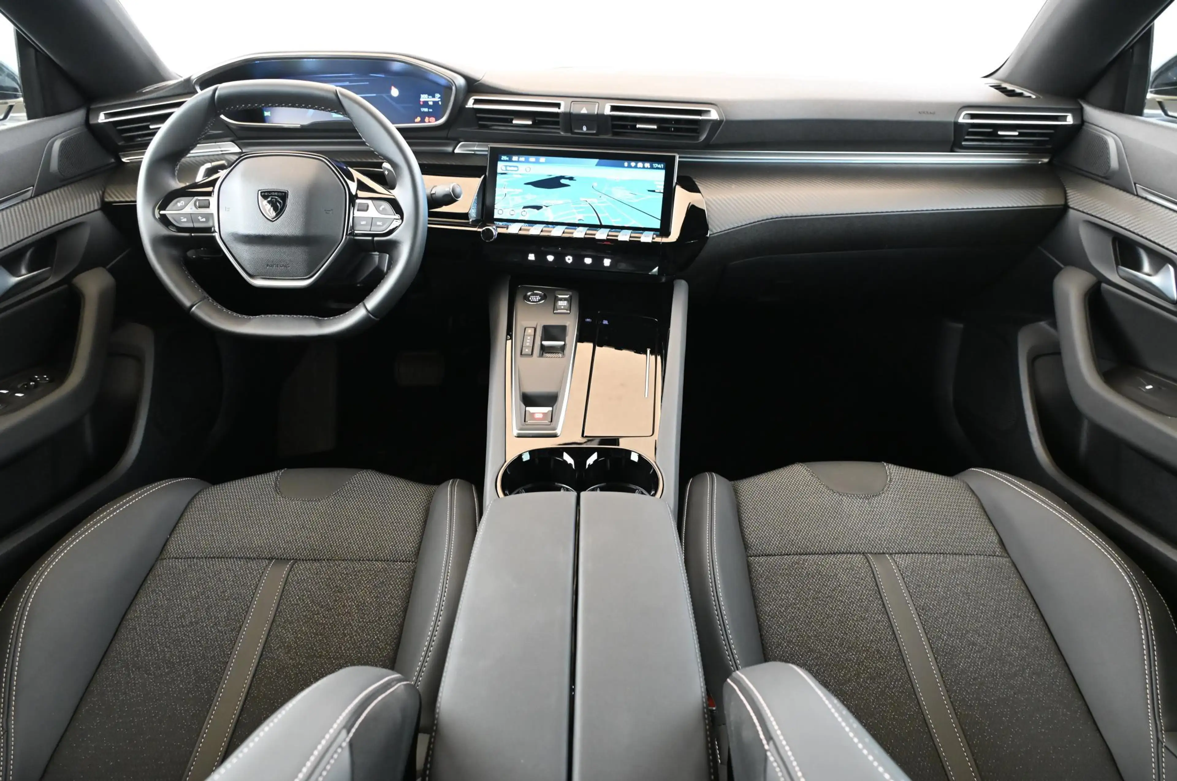 Peugeot 508 1.6 180 PHEV e-EAT8 Allure MATRIX/NAV/ACC/18 — photo 11