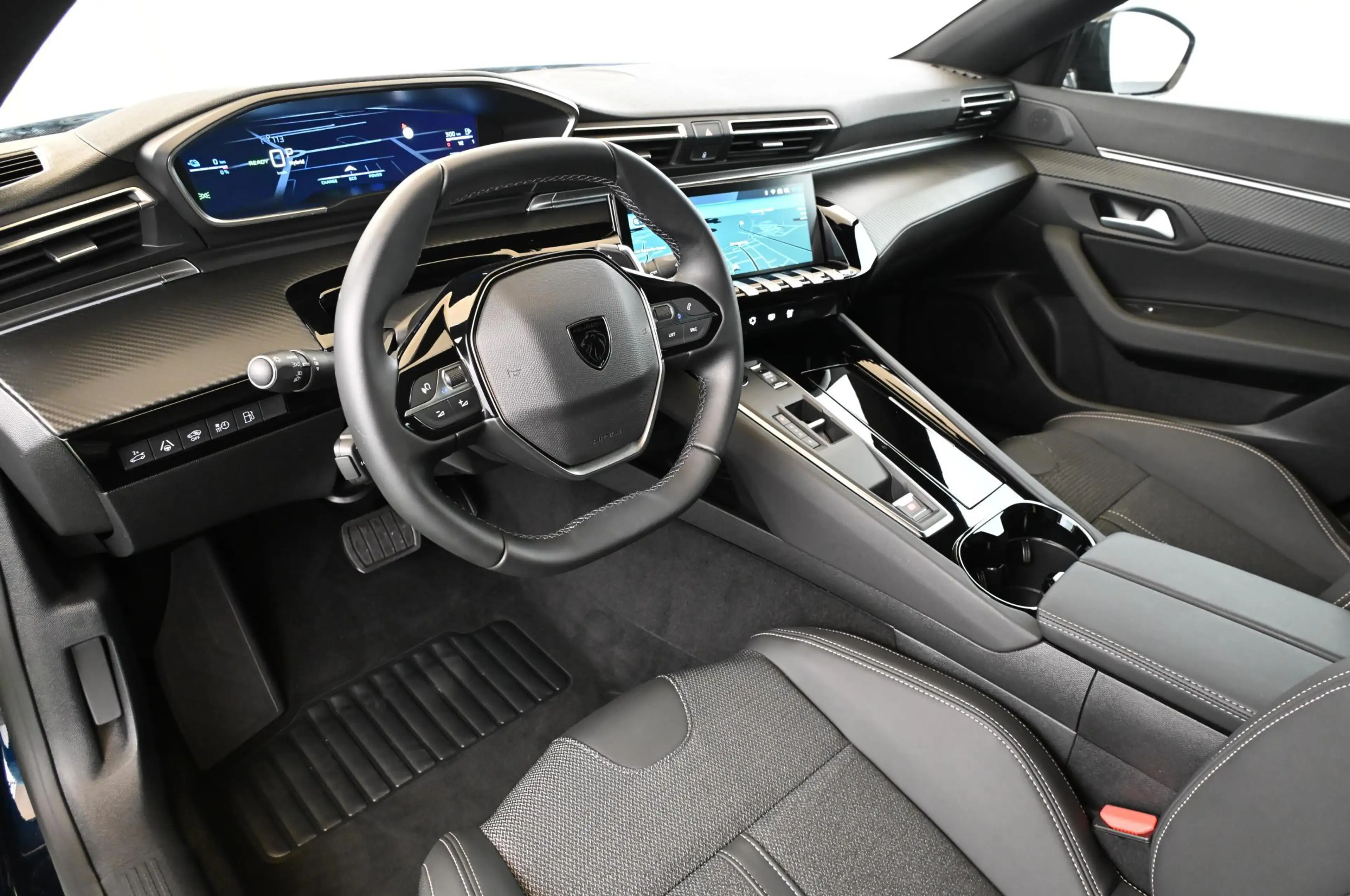 Peugeot 508 1.6 180 PHEV e-EAT8 Allure MATRIX/NAV/ACC/18 — photo 12