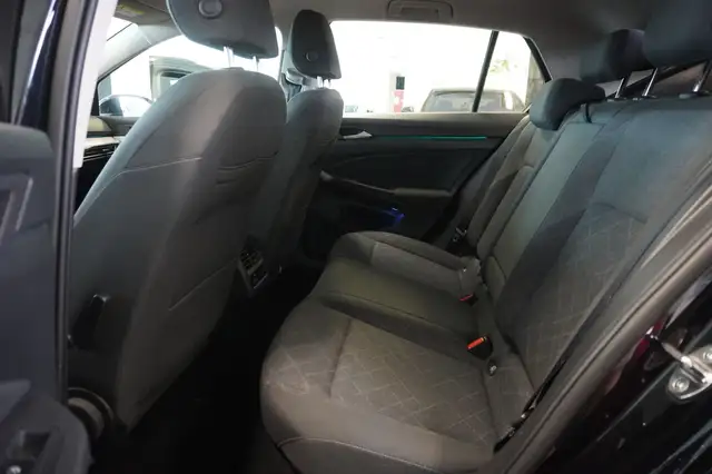 Volkswagen Golf view 9
