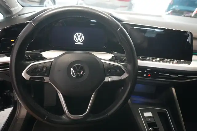Volkswagen Golf view 11