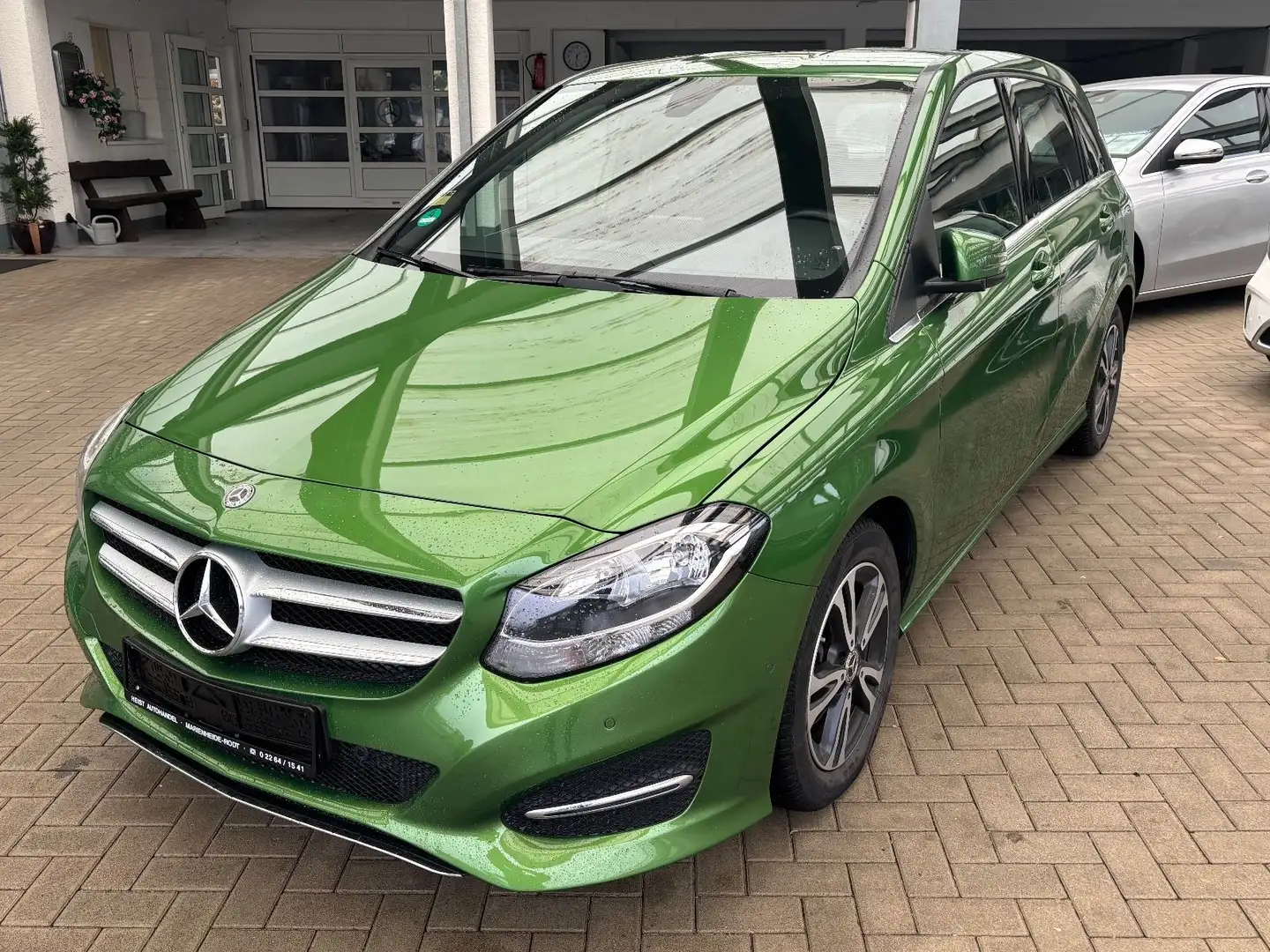 Mercedes-Benz B 180 Kamera AHK Parktr.Sitzh. Vert - 1