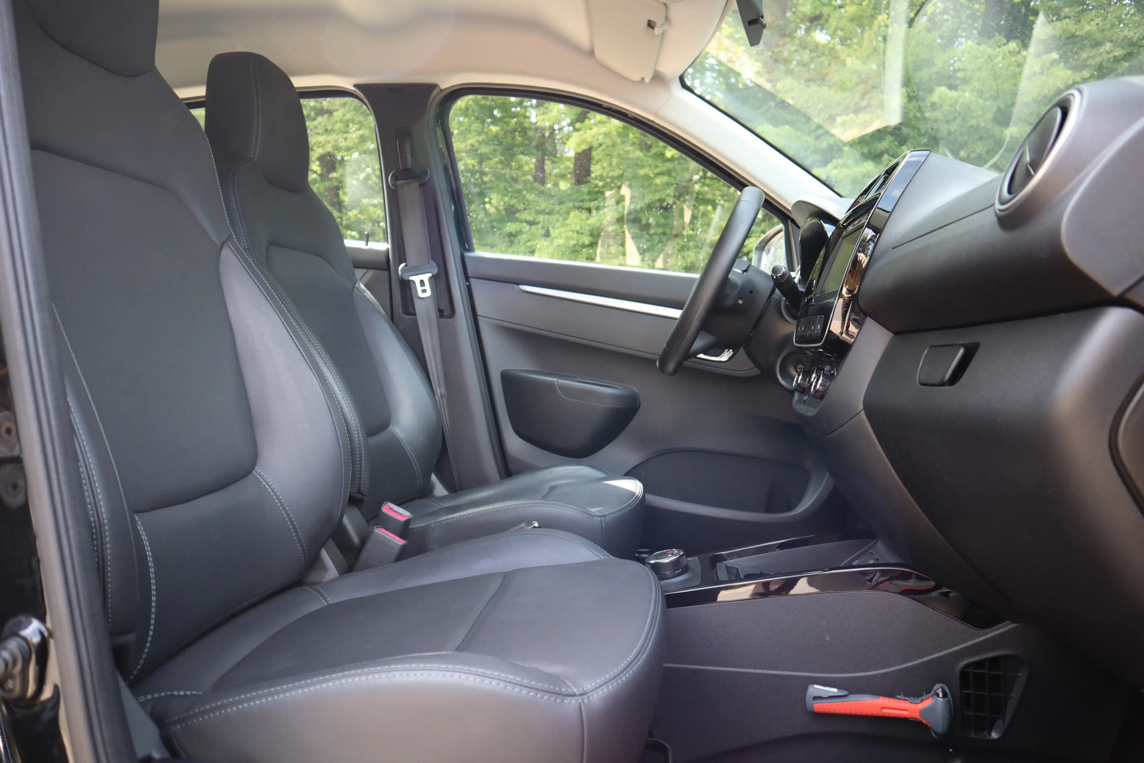 Dacia Spring Expression 27 kWh | Carplay | Camera | Lederen bek — photo 6