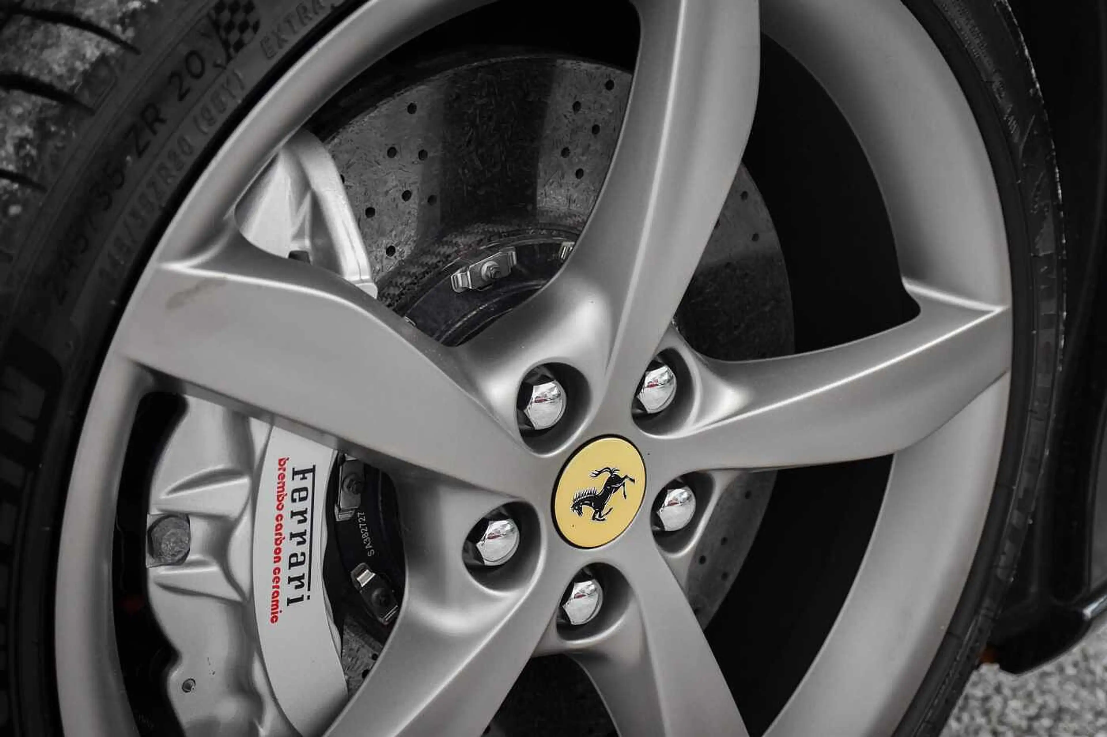 Ferrari Portofino V8 JBL Sound Magnetic Dual Diamond Forged 20' — photo 13