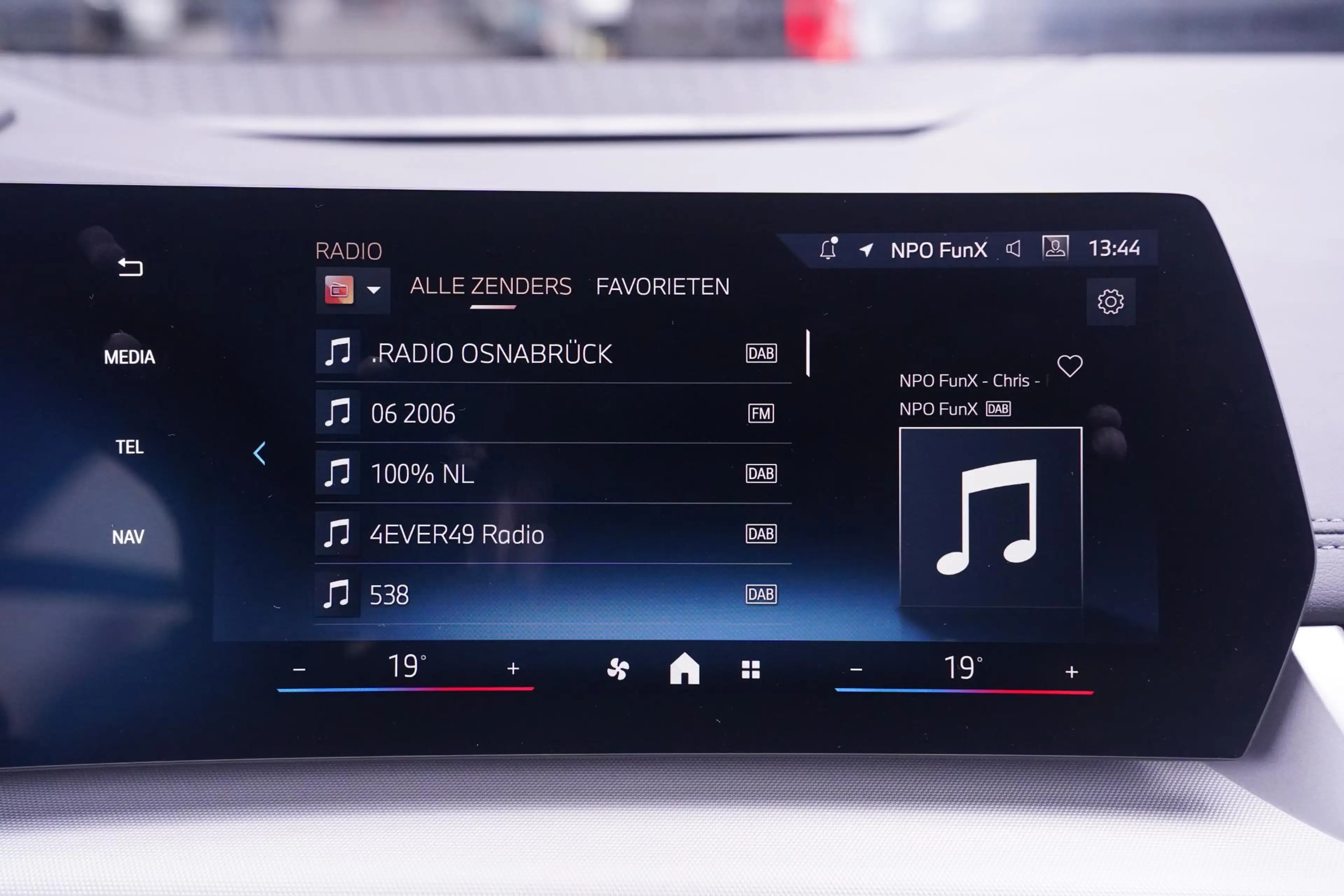 BMW 225 2-serie Active Tourer 225e xDrive SOH 98% NAP Navi — photo 32