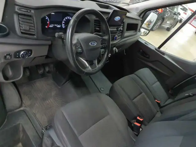 Ford Transit view 12