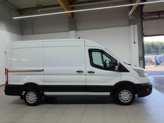 Ford Transit view 3