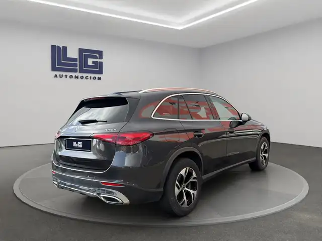 Mercedes-Benz GLC view 5