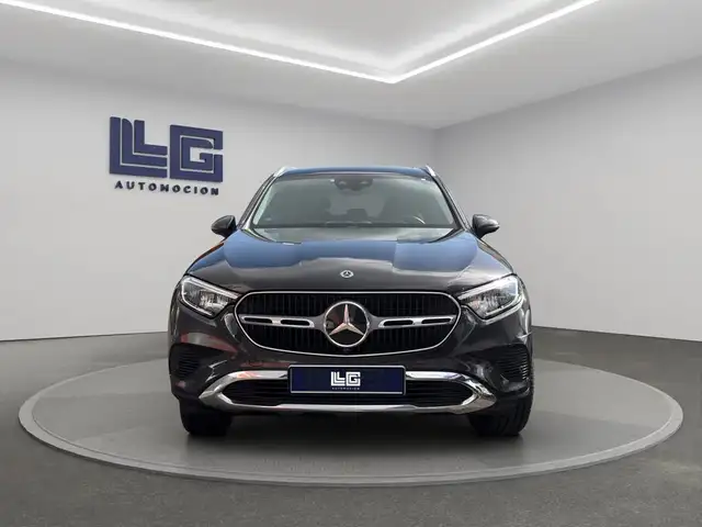Mercedes-Benz GLC view 2