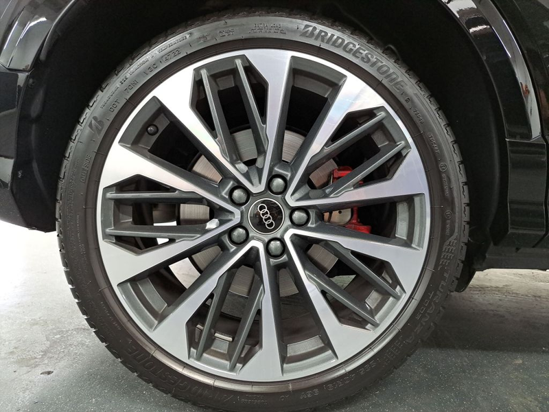Audi SQ2 TFSI quattro S tronic NAVI RFK PANO ACC — photo 25